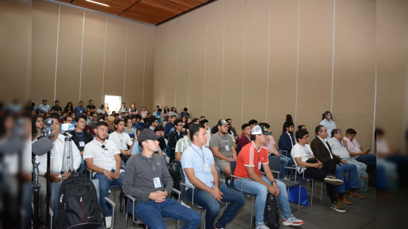 Disertan especialistas en la UMSNH sobre gestión del agua y el impacto de los eventos hidrometeorológicos extremos