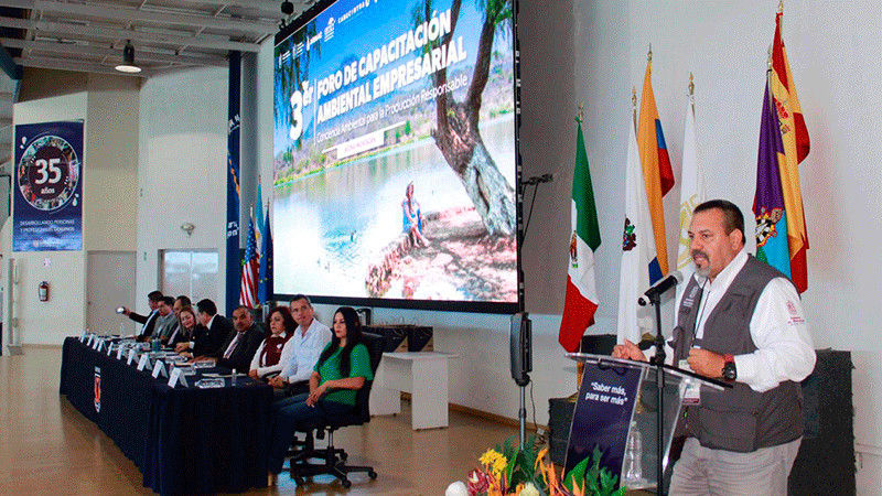 Celebran tercer Foro de Capacitación Ambiental