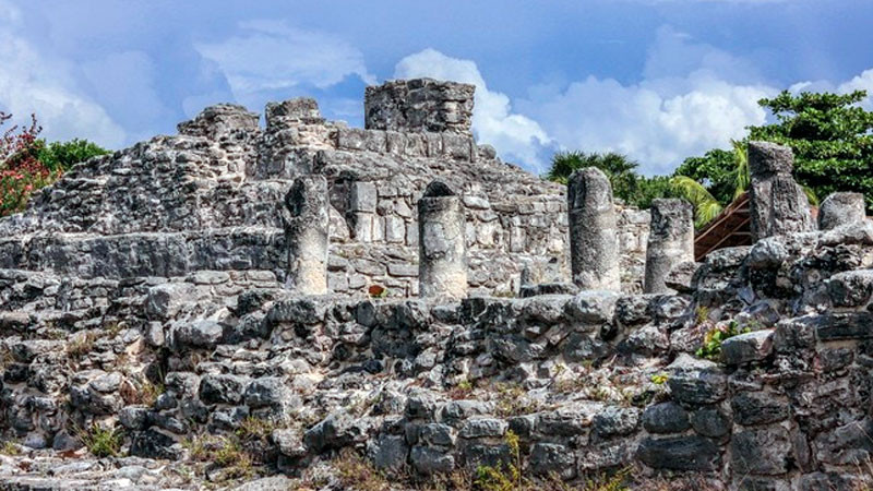 Tren Maya impulsará la visita a zonas arqueológicas de San Miguelito y El Rey, en Cancún, Quintana Roo 