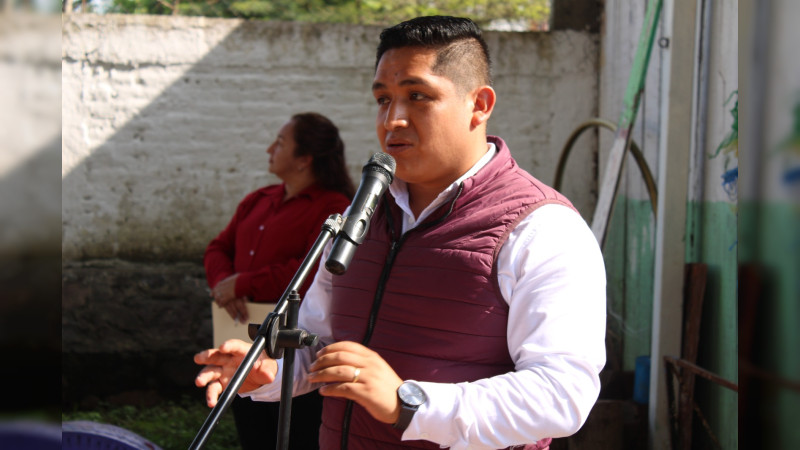 Uruapan: Luis Rangel asiste a inauguración de aula en escuela Jean Piaget
