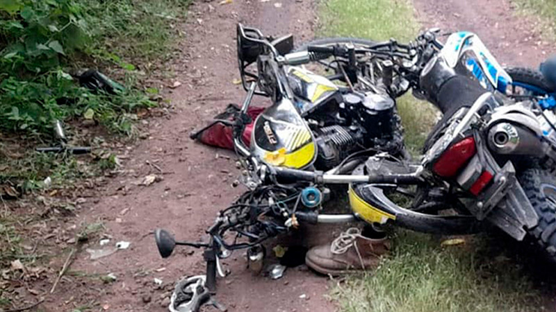 Choque entre motociclistas deja saldo de 2 muertos, en Parácuaro, Michoacán 