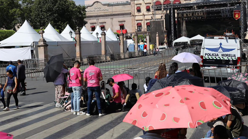 Morelia con el pelo suelto: fans preparados para un concierto triple lleno de emoción y ritmo 