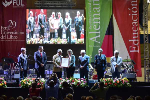 Cierra con broche de oro la 29 Edición de la Feria Universitaria del Libro 