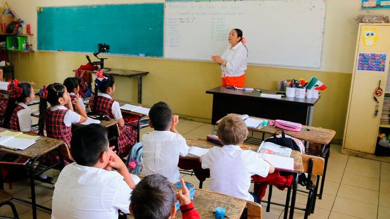 SEE ha enviado más de 3 mil docentes a escuelas que los requieren