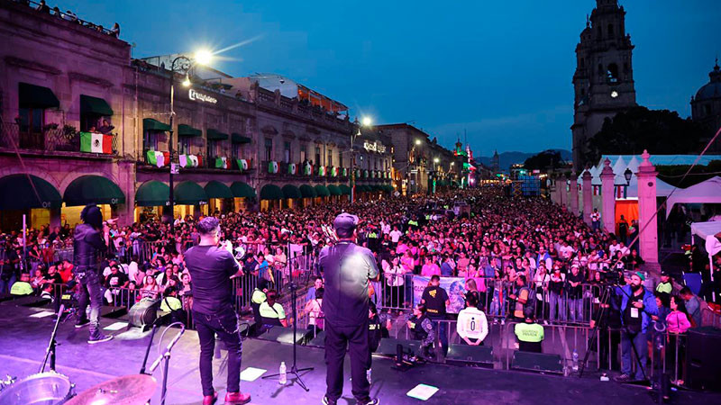 Con gran ambiente inicia fiesta Moreliana en el corazón de la capital michoacana