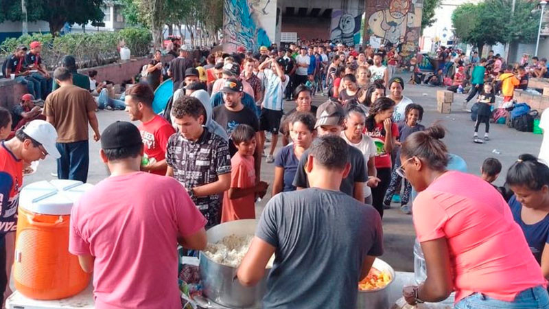 Al menos 2 mil personas refugiadas laboran en sector manufacturero en Coahuila 