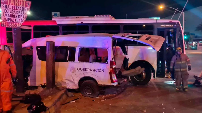 En Mexicali, muere migrante tras accidente vial de camioneta del INM; hay 10 heridos 