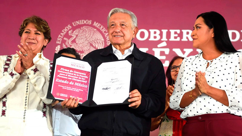 AMLO firma convenio de pensión universal para personas con discapacidad ...