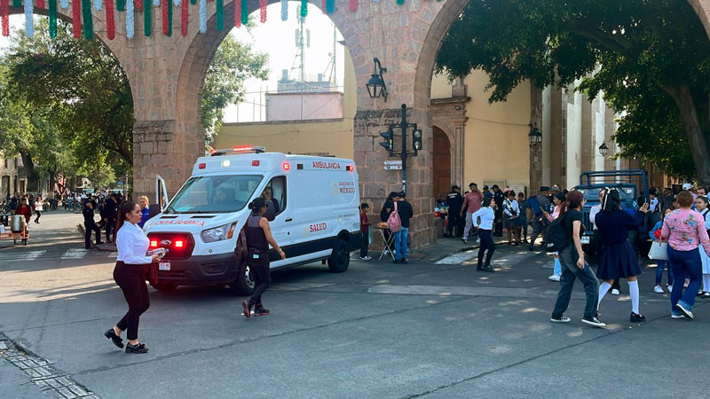  Salud Michoacán cuenta con 6 ambulancias para dar atención médica por desfile del 30 de septiembre 