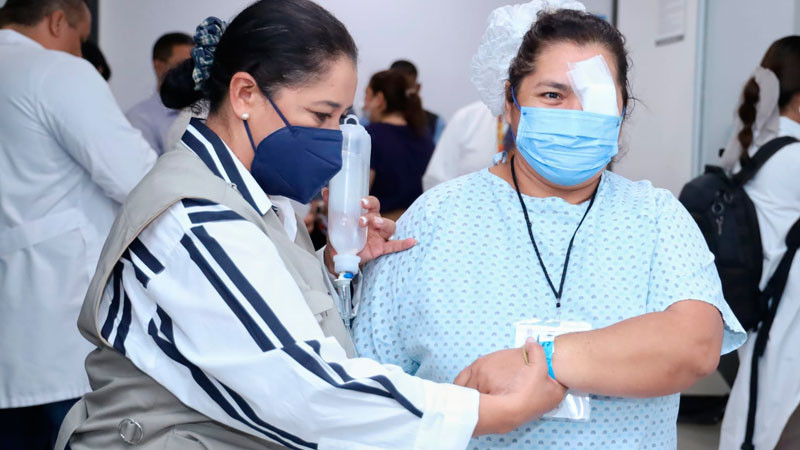 Salud Michoacán devuelve la vista a más de 100 pacientes con cirugías de cataratas gratuitas 