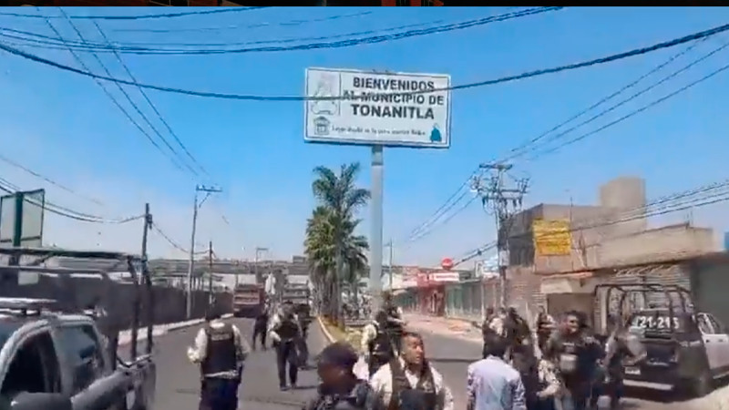 Habitantes de Tonanitla, Edomex se enfrentan a policías municipales de Tecámac por disputa territorial  