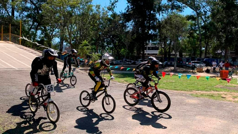 Con 5 medallas regresa la Liga Michoacana de BMX 