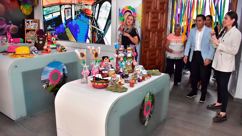 Exponen artesanías de Corregidora en Punto México  
