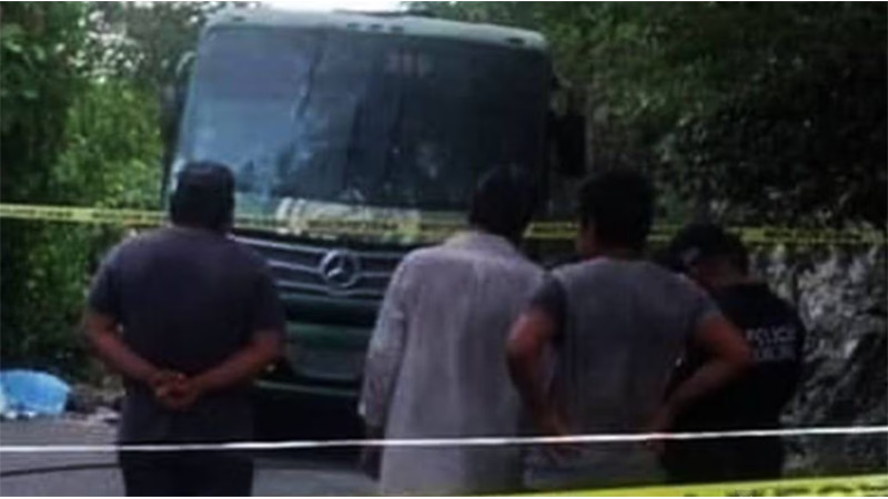 Accidente en San Luis Potosí: autobús queda atrapado en cables de la CFE 