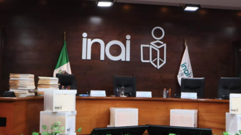 AMLO califica al INAI como un "aparato administrativo, burocrático, bueno para nada"  
