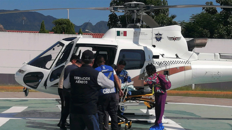 SSP traslada de manera urgente y por vía aérea a mujer embarazada desde Huetamo hasta Morelia 