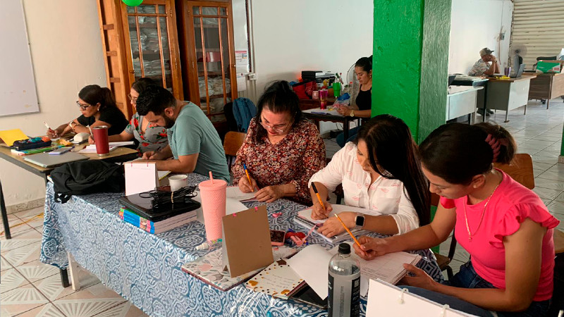 Participan casi 4 mil docentes en taller de la Nueva Escuela Mexicana