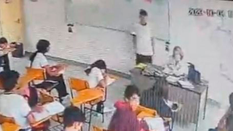 Investigan entorno de alumno de secundaria que atacó a su maestra en Coahuila 