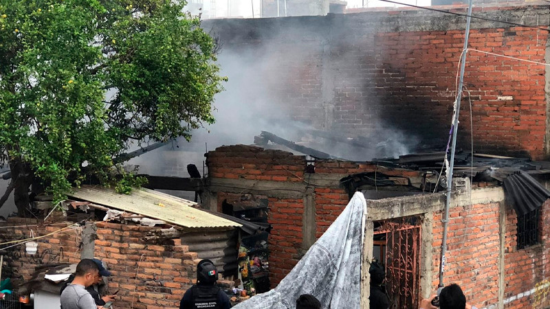 Niño pierde la vida tras quedar atrapado en un incendio, en Zacapu, Michoacán 