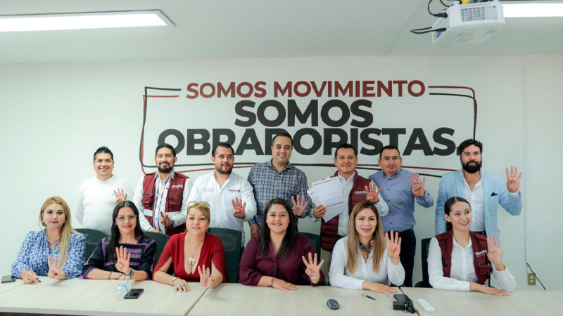 Entrega Torres Piña a dirigencia de Morena actas de 200 Comités de Defensa de la 4T creados en Zitácuaro 