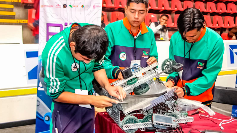 Vienen los robóticos; estudiantes de 6 países competirán en Michoacán  