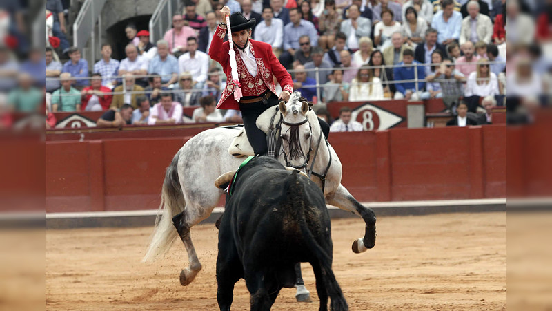 Firman papeleta de Tronío para la Corrida de Noche de Muertos: Hermoso, Payo y Fonseca