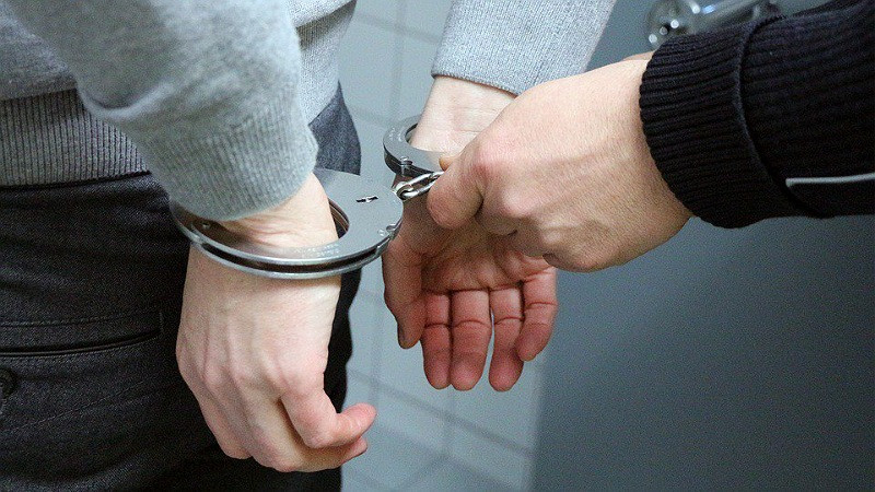 Arrestan a padre que supuestamente abusó sexualmente de su hijo de 24 años en Uruapan 