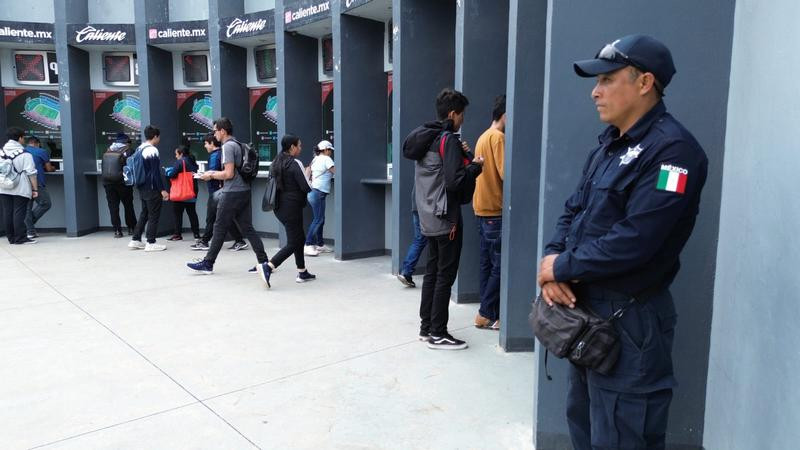 Guardia Civil con presencia en el Estadio Morelos en entrega de boletos para el Jalo Fest