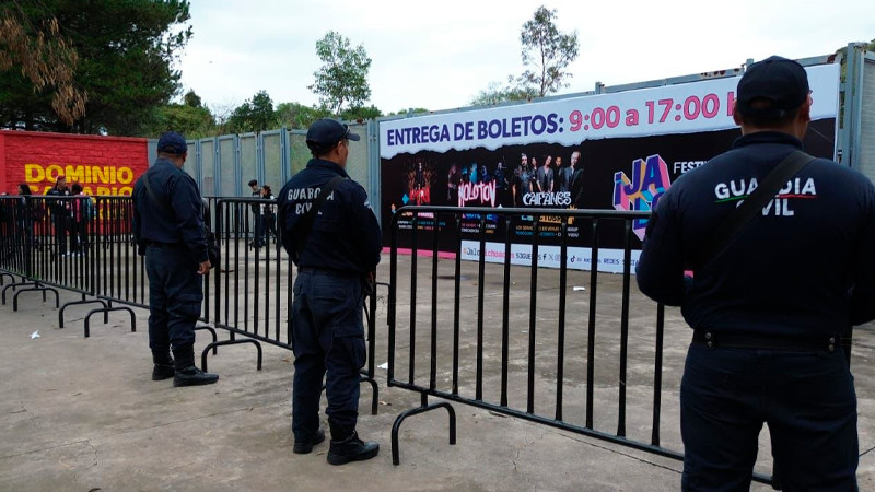 Despliegan a guardias civiles en Estadio Morelos, durante canje de boletos para "Festival Jalo" 