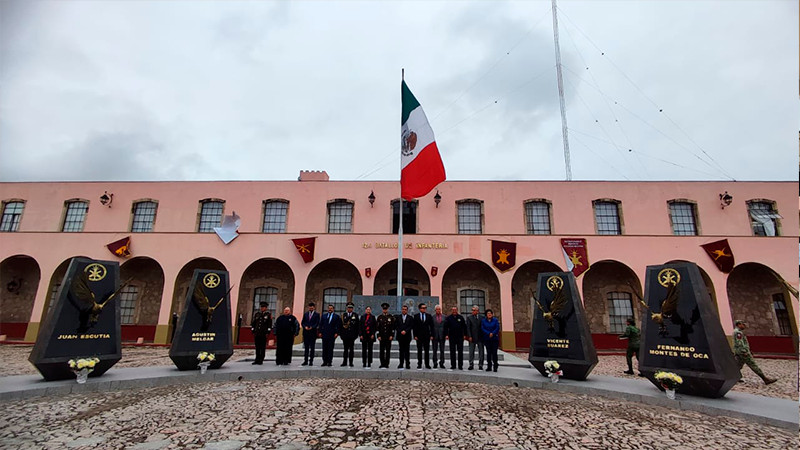 Conmemoran en XXI Zona Militar los 200 años del Heróico Colegio Militar