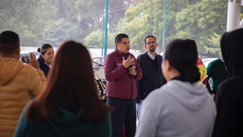 Necesario abrir más espacios a la educación pública: Nacho Campos 