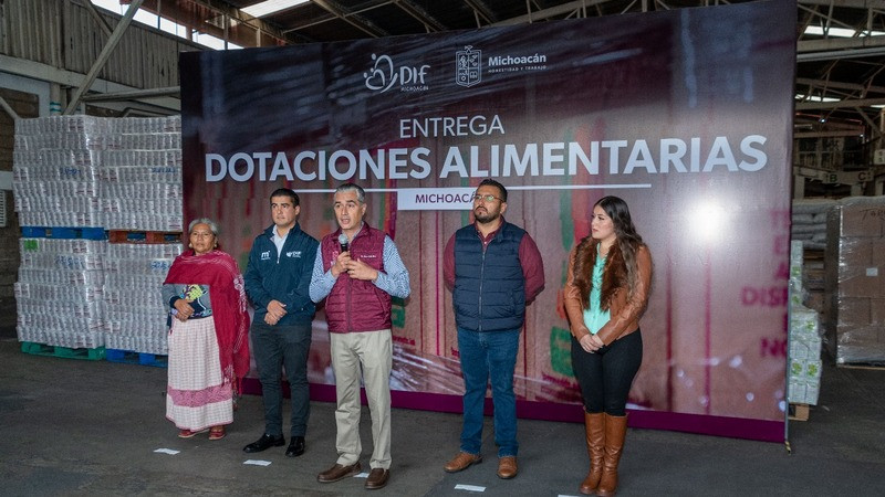 Entrega DIF Michoacán más de 21 mil dotaciones alimentarias en Morelia, Coeneo y Santa Fe de la Laguna 