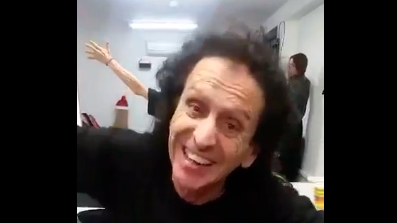 Gana Alex Lora batalla legal a FMF; ya no pueden llamar "El Tri" a Selección Mexicana 