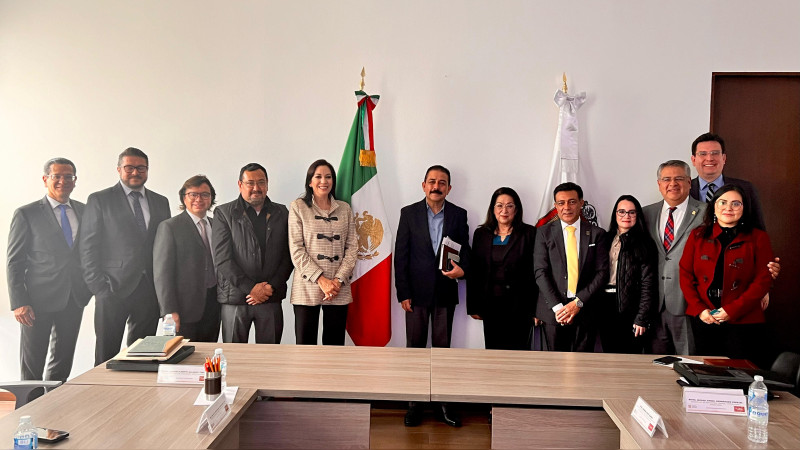 Comparte Michoacán buenas prácticas educativas con Estado de México