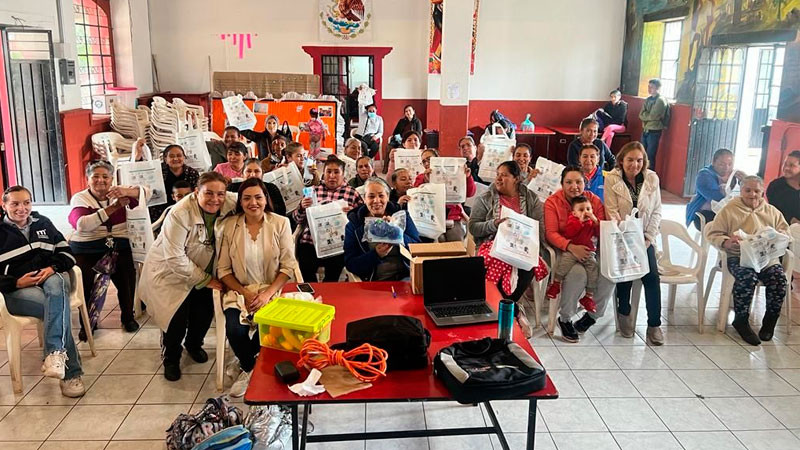 Salud Michoacán capacita a comerciantes de la Feria del Uchepo en manejo de alimentos 