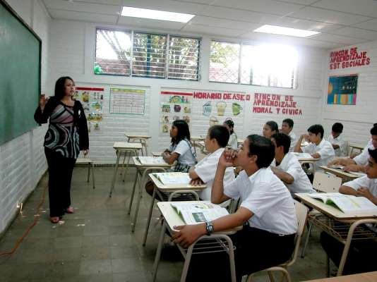 Cuarto Poder... 2 Puntos de Vista del inicia de año escolar 2016-2017: Etelberto Cruz Loeza 