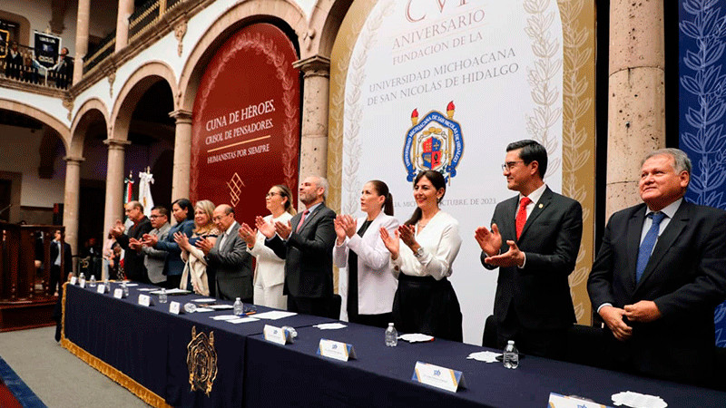 SEE reconoce labor humanista de la UMSNH en su aniversario 