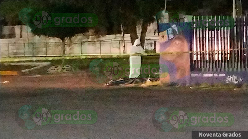 Abandonan dos cuerpos sin vida frente al Panteón Norte en Celaya, Guanajuato 