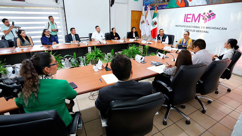 IEM y UMSNH se alían para fortalecer la democracia en Michoacán