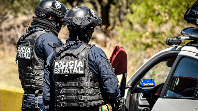 Encuentran cuerpos de una mujer y dos menores dentro de una automóvil en Zacatecas  