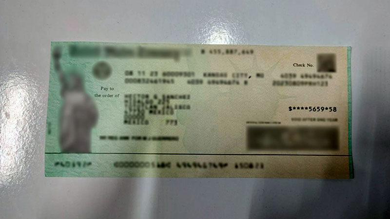 En Toluca aseguran cheques con destino a EU, por casi un millón de pesos sin declarar 