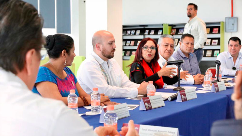 En 3 ciclos escolares, SEP y gobierno de Chiapas entregan más de 8 mil plazas a docentes, directivos y supervisores 