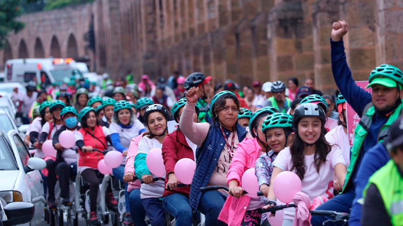 Con rodada rosa, Gobierno estatal conmemora lucha contra el cáncer de mama