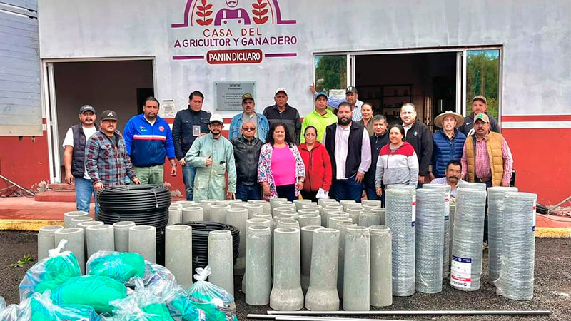 Sader entrega paquetes para armar biodigestores a productores de 12 municipios 