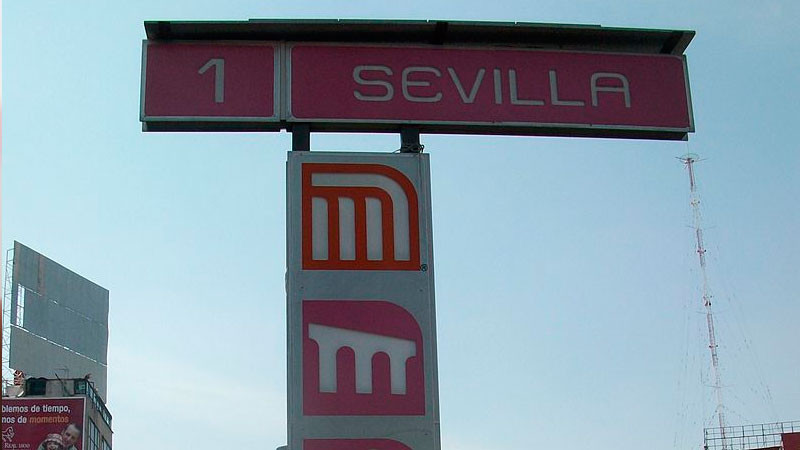 Policías auxilian a mujer embarazada en estación Sevilla del Metro de la CDMX; presentaba preeclampsia 