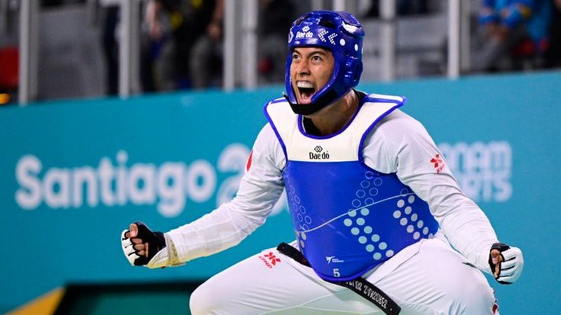 Carlos Sansores se cuelga la medalla de oro en Taekwondo en los Panamericanos 2023 