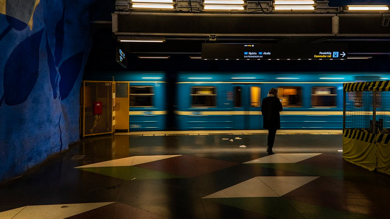 Ucrania: utilizan estaciones del Metro como escuelas, ante ofensiva aérea rusa 