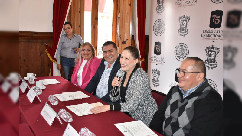 El Congreso de Michoacán capacita a trabajadores en Lengua de Señas Mexicanas  