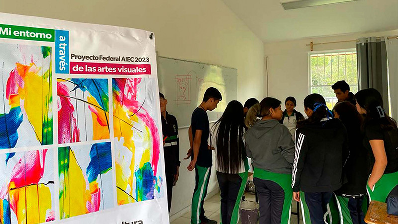 Imparte Secum 7 talleres artísticos a jóvenes de Zitácuaro