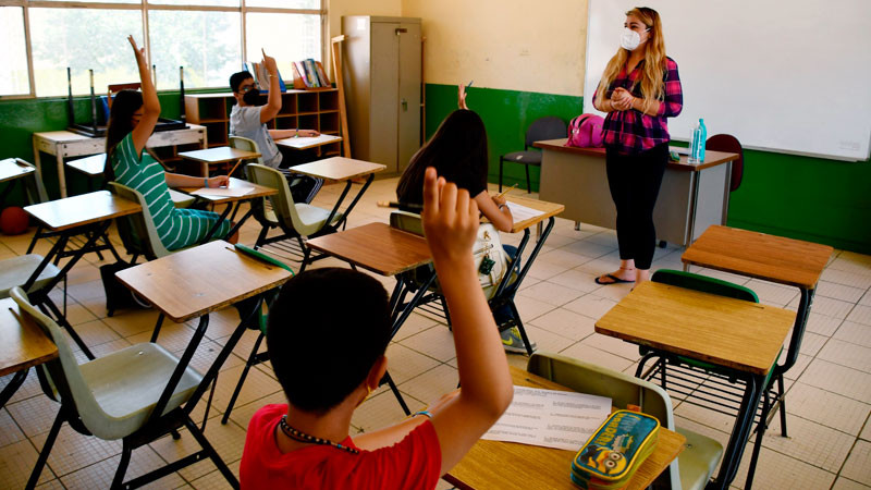 SEP atiende 12 millones de estudiantes con becas y 132 mil planteles con presupuesto directo 